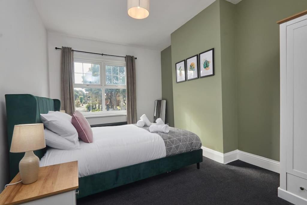 Cosy 3-Bedroom House In Seaham - Street Parking Exterior foto