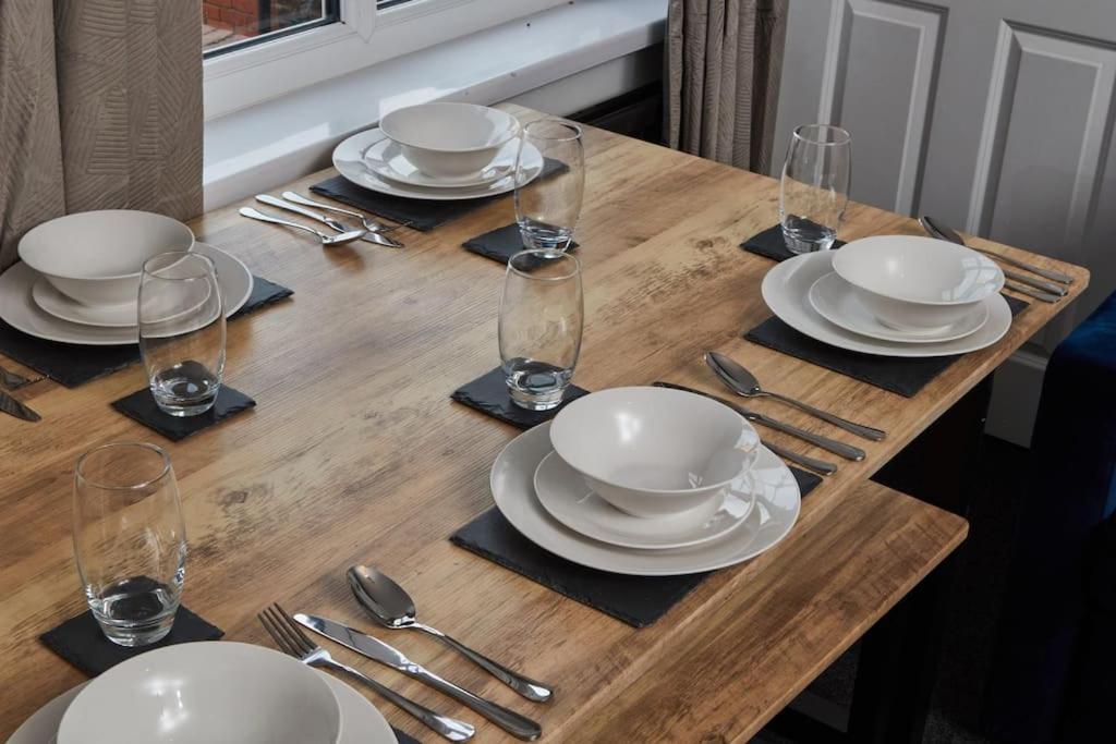 Cosy 3-Bedroom House In Seaham - Street Parking Exterior foto